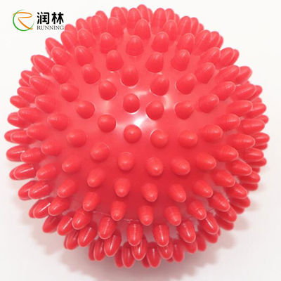 Il multiplo colora la palla appuntita di innesco per il massaggio di sanità del corpo