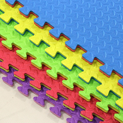Modello di collegamento Eva Mat 60x60 di Tatami della schiuma della piastrella per pavimento 20mm di forma fisica di puzzle S